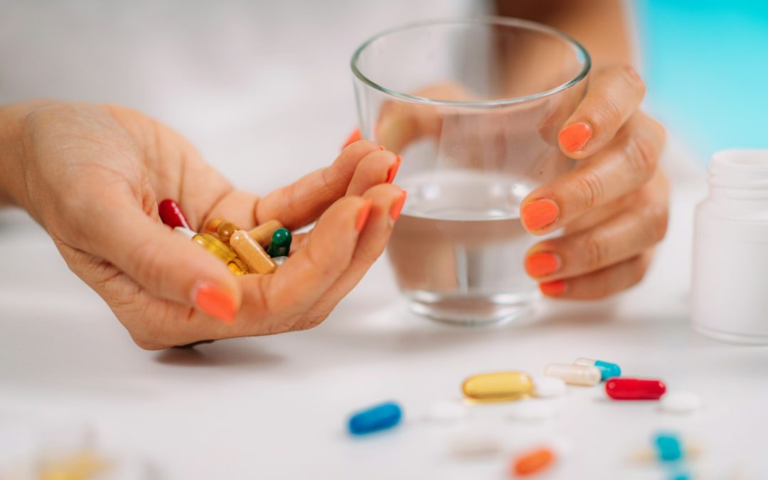 Navigating Vitamins and Supplements: Tailored Choices for Men and Women Across Age Groups